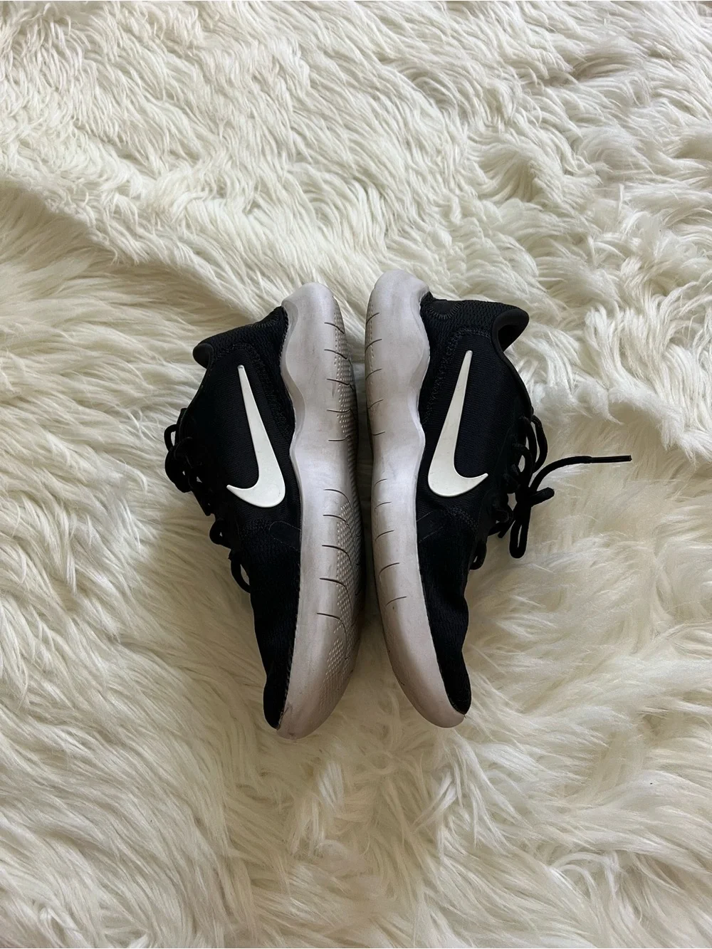 Nike Black & White Womens Shoes Size 8